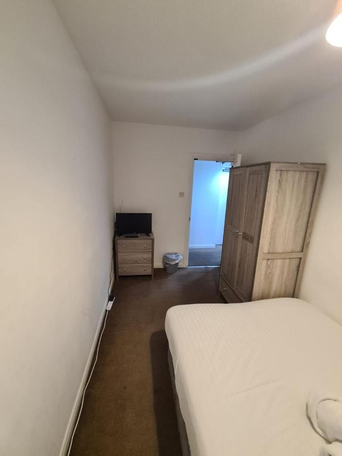 24Hr Self Check In Apartment Central Μπάρνσλεϊ Εξωτερικό φωτογραφία