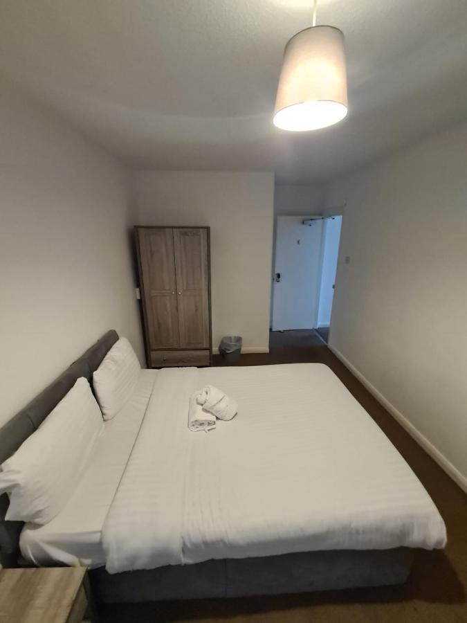 24Hr Self Check In Apartment Central Μπάρνσλεϊ Εξωτερικό φωτογραφία